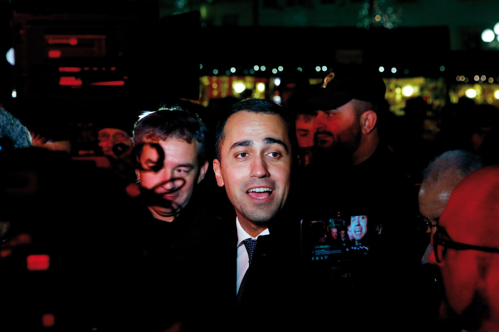 „Wie ein junger Carabinere“: Luigi Di Maio bei seinem Auftritt in Bozen. Foto: Alexander Alber