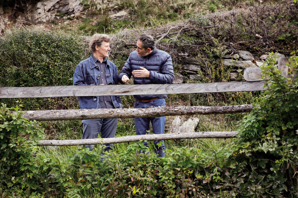 Aufregung im Park – Markus Larcher hat für die Titelgeschichte unter anderem mit Hanspeter Gunsch, Amtsdirektor des Nationalparks Stilfserjoch, gesprochen. Foto: Alexander Alber