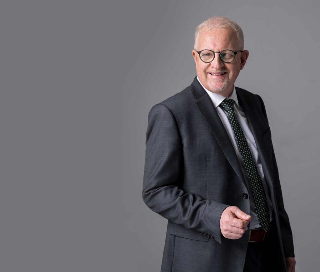 „Das Wichtigste in einem Unternehmen ist die Begeisterung, ohne sie ist alles nichts. Wir Südtiroler müssen lernen, Erfolge zu feiern.“ Josef Erlacher Foto: Alfred Tschager