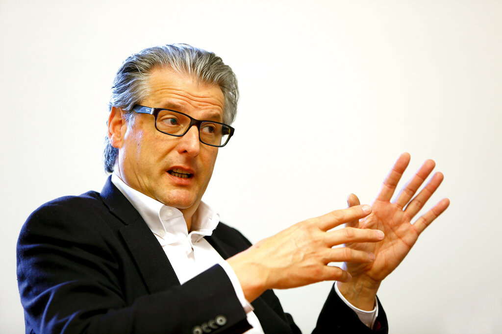 Alexander Zelger, 62, war knapp 30 Jahre lang Kriminalkommissar und ermittelte in mehreren Südtiroler Mordfällen. Foto: Alexander Alber