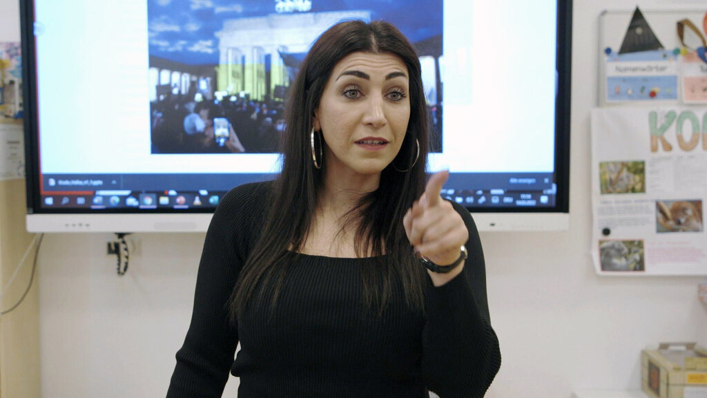 Ilkay Idiskut, die Lehrerin in der Doku „Favoriten“: Nähe, Leidenschaft, Konsequenz. Foto: Archiv