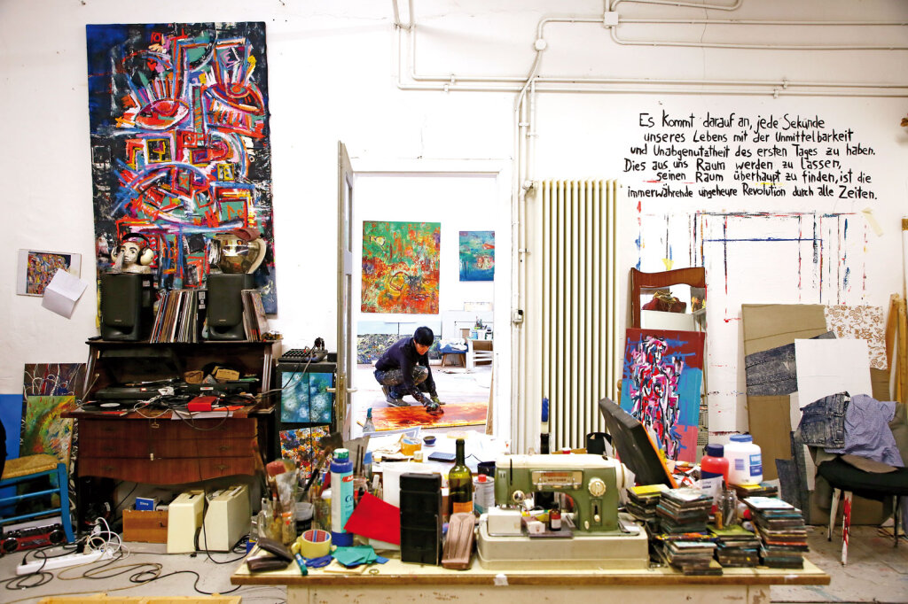 Das Atelier 38/a: Kein Schnickschnack, aber fließend Wasser und Heizung. Foto: Alexander Alber