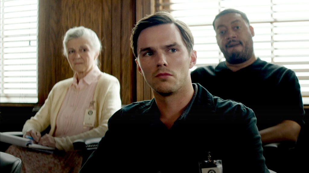 Unschuldig schuldig: Juror #2 (Nicholas Hoult) ist selber in den Fall verwickelt. Soll er ein Geständnis ablegen? Foto: Archiv