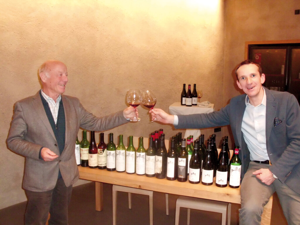 Girlaner Vernatsch-Gipfel: „Gschleier“-Erfinder Hartmuth Spitaler (links) und Gerhard Kofler, sein Nachfolger im Keller. Foto: Extrawurst