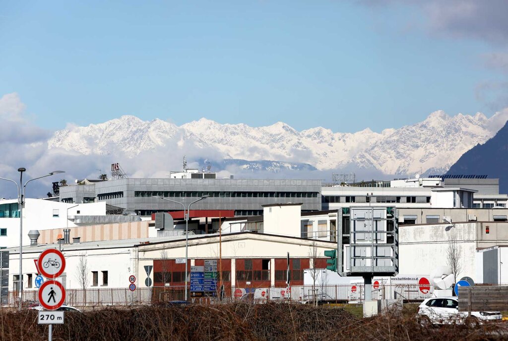 Mit temporären Wohnmöglichkeiten in Gewerbegebieten (im Bild: Industriezone Bozen) wollen die Gemeinden vorsichtig umgehen. Foto: Alexander Alber