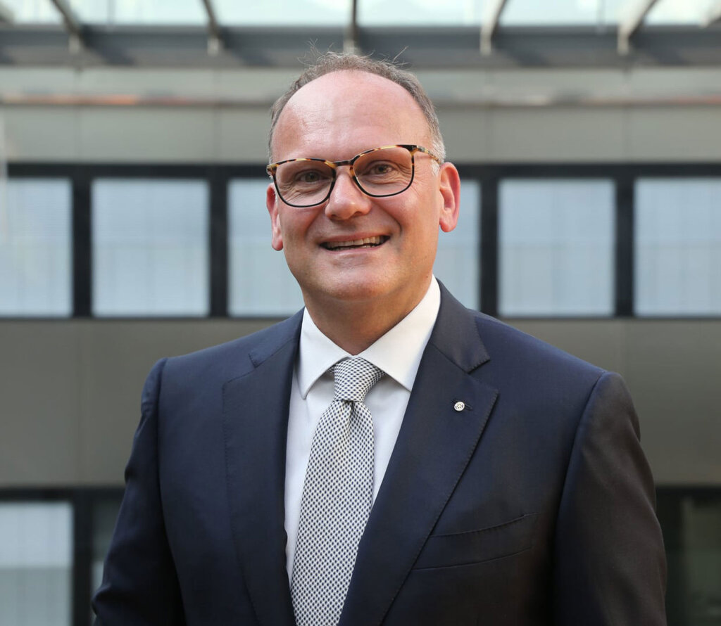„Mehr für die Bevölkerung ausgeben, weniger für die Wirtschaft? Ich sehe den Unterschied nicht“, sagt Sandro Pellegrini. Foto: hds