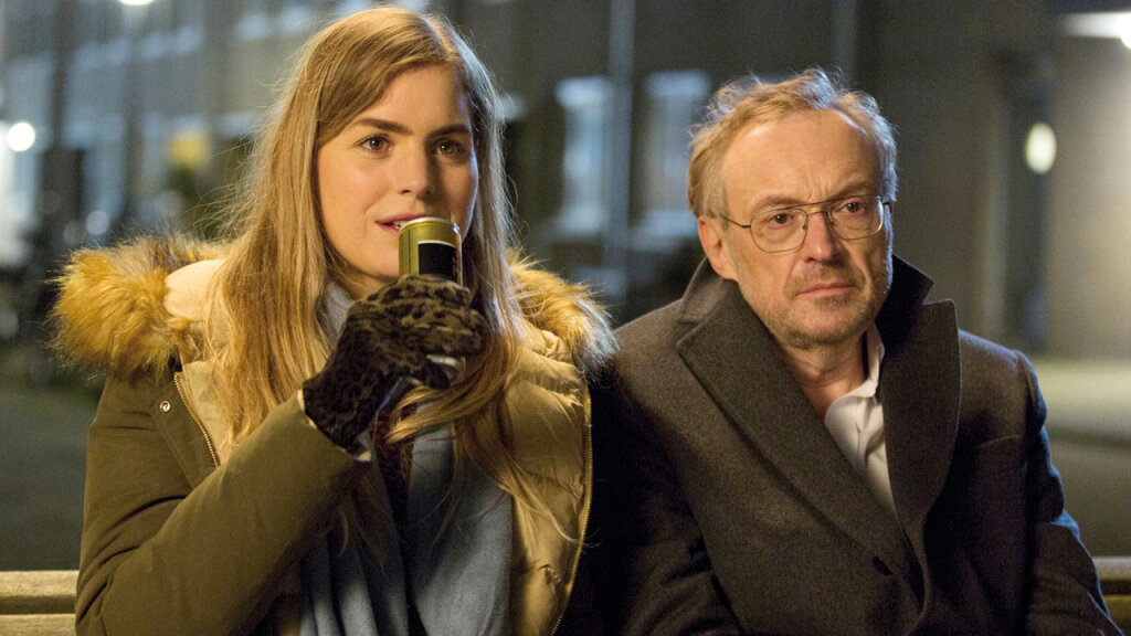Josef Hader (Arthur) und Hannah Hoekstra (Claire): Sehenswertes Kammerspiel rund um das geplante Lebensende.