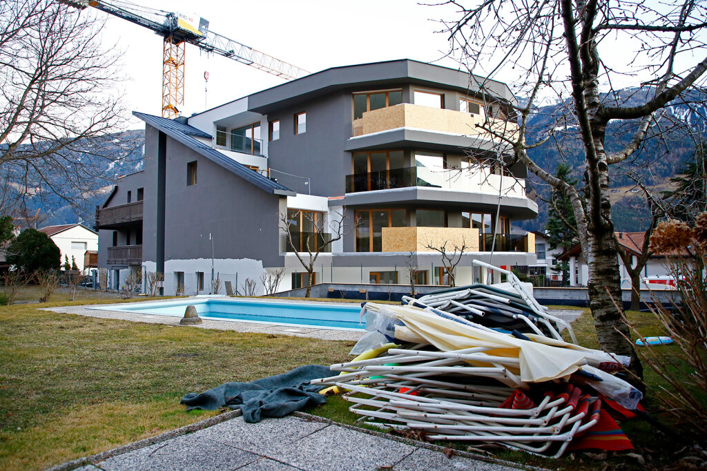 Nichts geht mehr: Geschlossene Baustellen, geschlossene Hotels – die Tourismusmaschine Südtirol steht still. Foto: Alexander Alber