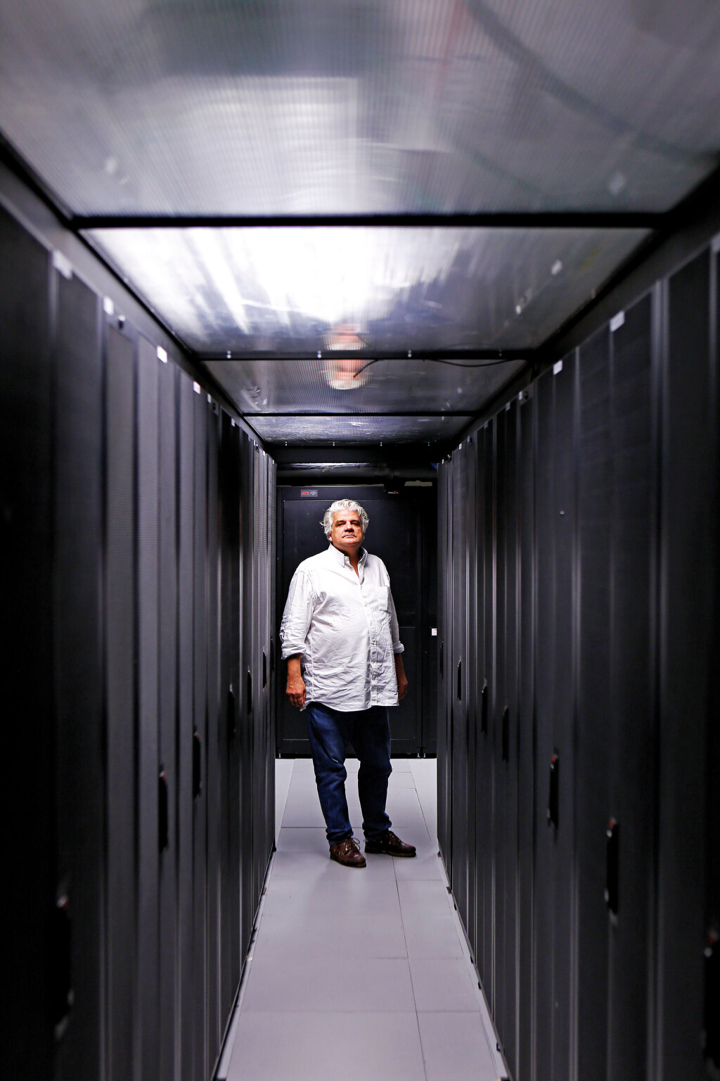 Stefan Gasslitter im Datacenter der Siag: „Man muss es spüren, man muss etwas leisten.“ Foto: Alexander Alber