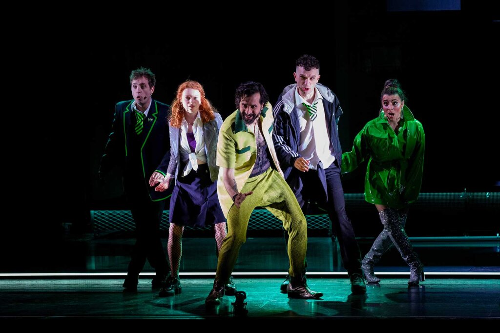 Große Musik für eine dunkle Geschichte: „Peter Pan“ des Tiroler Komponisten Wolfgang Mitterer im Bozner Stadttheater. Foto: Franceso Bondi