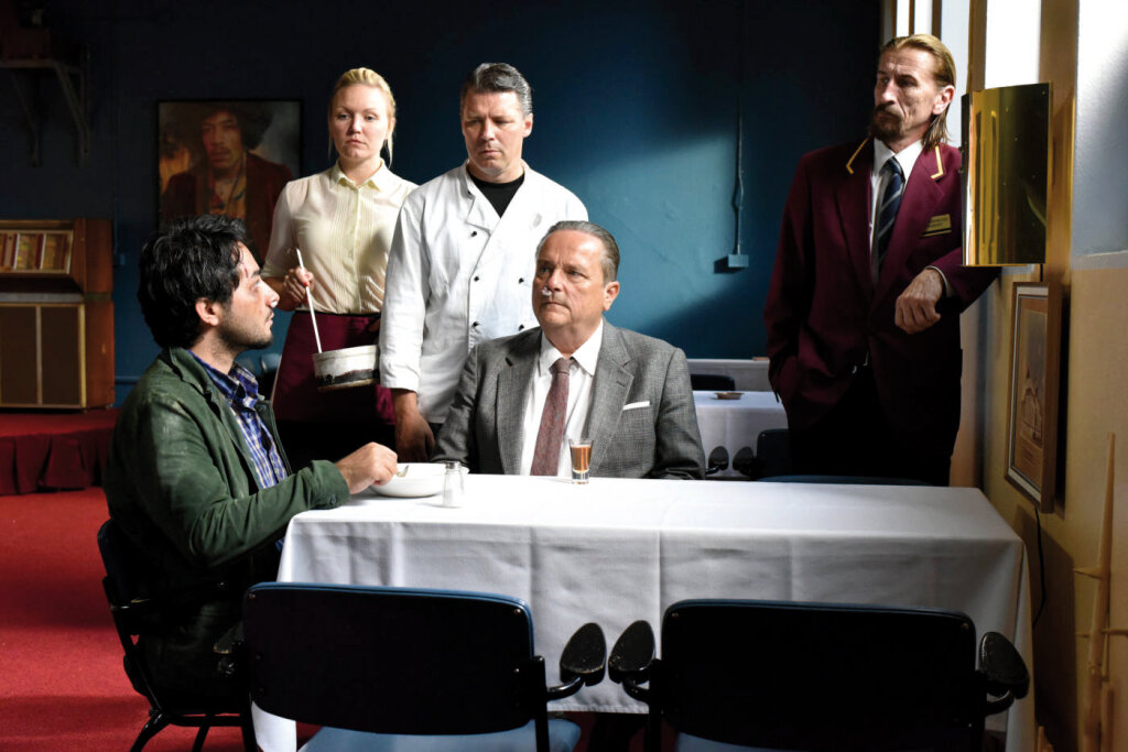Khaled und die schweigsamen Finnen, die ihn beschützen: Die Filme von Aki Kaurismäki haben eine neue Dringlichkeit.