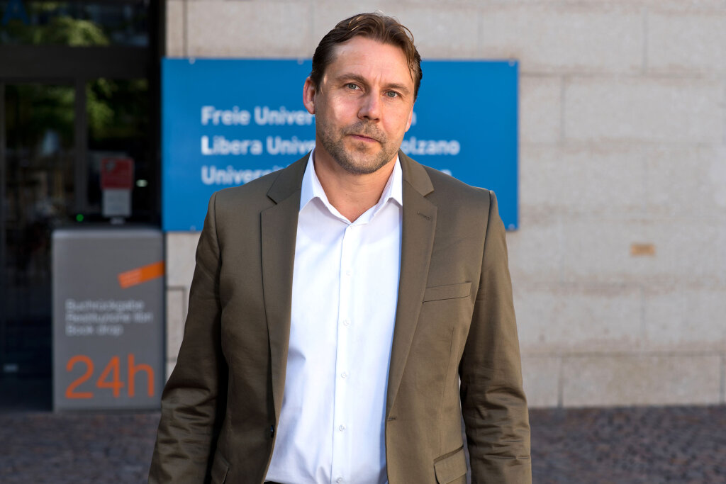 Viele Apfelbauern würden derzeit auf Wein umstellen: Mit Wein könne man mehr Geld verdienen, sagt Christian Fischer. Foto: Archiv