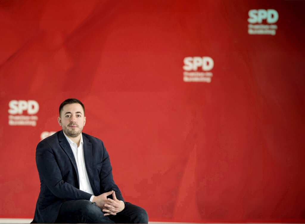 Manuel Gava siede da quasi tre anni tra i banchi SPD del Bundestag: “Dobbiamo occuparci, per esempio, dei lavoratori e dei loro problemi quotidiani.” Foto: SPD Hagen