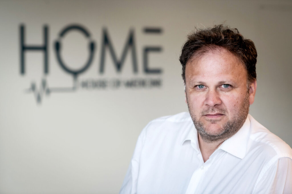 „Viele verlieren mit der Zeit, die Möglichkeit, Milch gut zu verdauen.“ Matthias Crepaz, Gastroenterologe Foto: Ivo Corrà