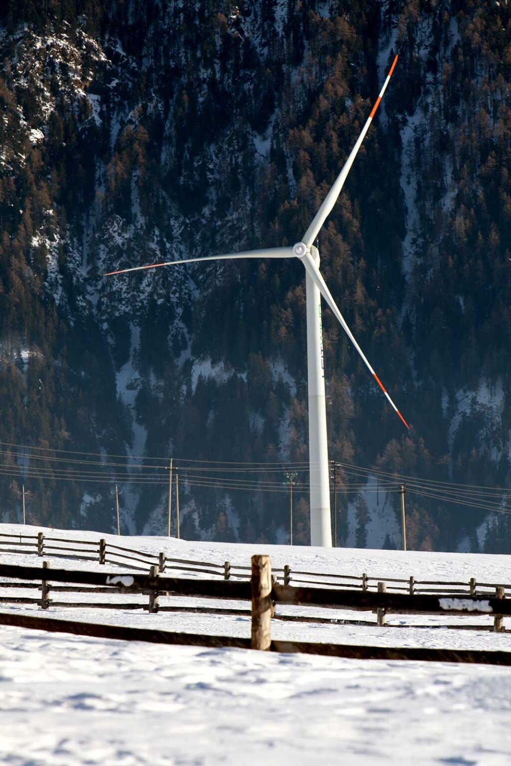 Die Windkraft auf der Malser Heide war von kurzer Dauer: Hierzulande gibt es nur wenige geeignete Standorte für Windräder. Foto: Alexander Alber