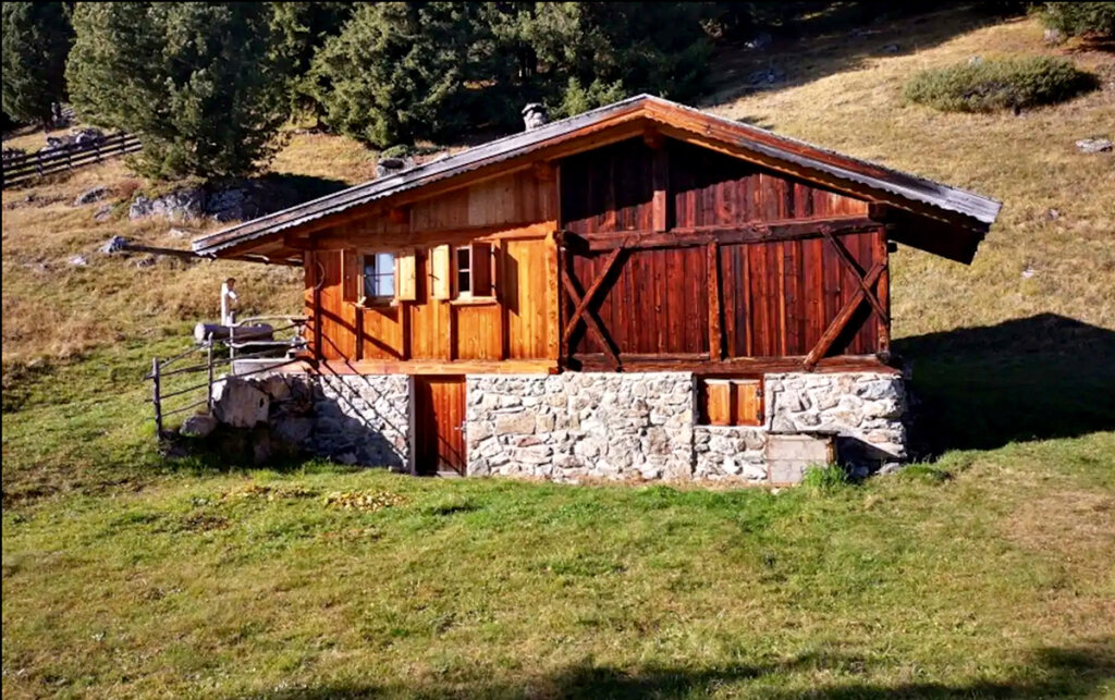 Exklusive Almhütte auf 1.850 m oberhalb von Brixen: Buchbar auf der Plattform Airbnb für rund 200 Euro pro Tag. Foto: Airbnb/Exklusive Almhütte in Südtirol, Himmelreich
