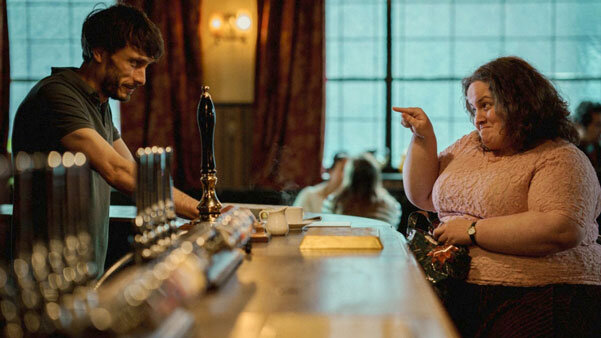 Die Begegnung mit Martha Scott (Jessica Gunning) verändert das ganze Leben von Donny Dunn (Richard Gadd). Foto: Ed Miller/Netflix