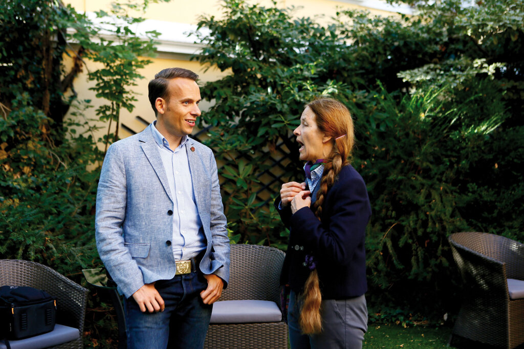 Sven Knoll mit seiner politischen Ziehmutter Eva Klotz: „Manchmal lasse ich mich von den Emotionen mitreißen.“ Foto: Alexander Alber
