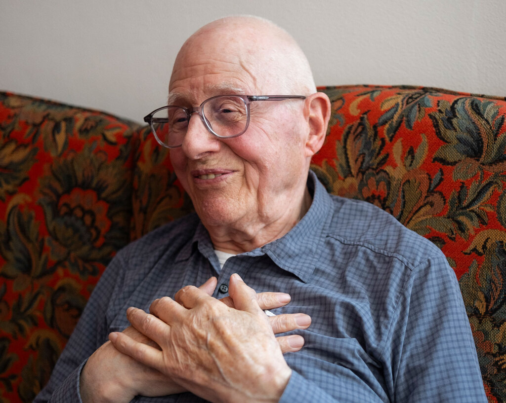 Josef Gelmi ist seit 1961 Geistlicher und einer, der in der Südtiroler Kirche etwas zu sagen hatte: „Alles in allem bin ich bis heute gläubig.“ Foto: Ludwig Thalheimer