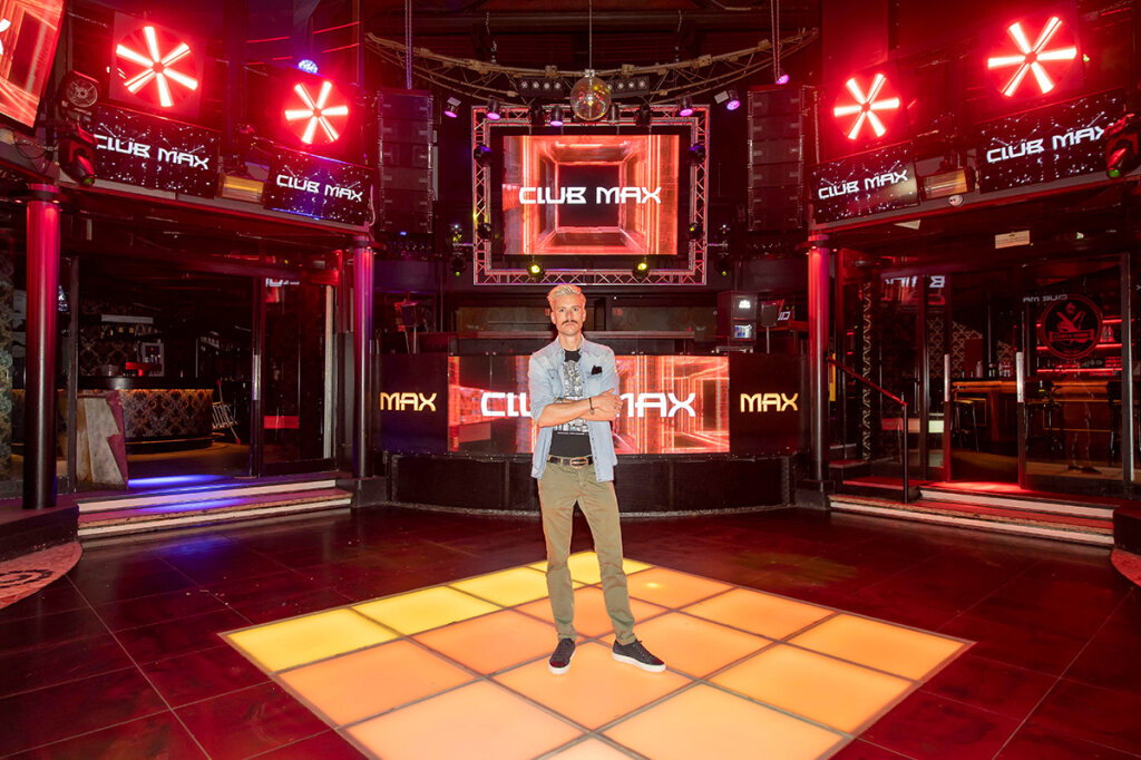 Der Tanzboden ist so leer wie nie, an der Theke von einer Menschenseele keine Spur: Diskobetreiber Felix Taschler Foto: Othmar Seehauser