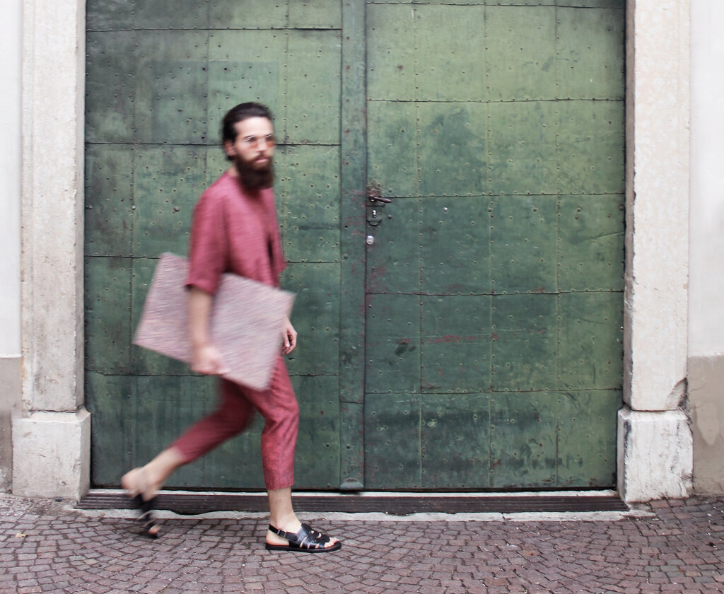 Michael Klammsteiner will nicht nur Mode machen, sondern die Welt verändern: „Ich habe schon ein kleines Lebenswerk.“ Foto: Micle