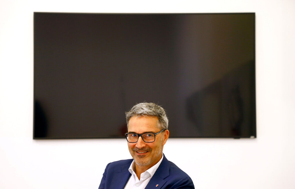 Landeshauptmann Arno Kompatscher, 53, ist überzeugt, dass es Ministerpräsidentin Meloni ernst ist mit der Wiederherstellung der Autonomie. Wie verlässlich sie ist? „Das wird sich nun zeigen.“ Foto: Alexander Alber