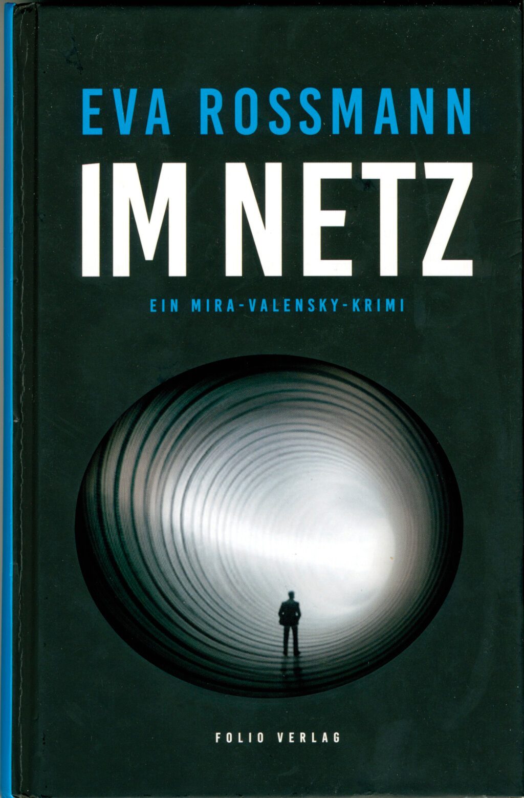 In den Tiefen des Internets: Mira Valensky kocht und ermittelt.