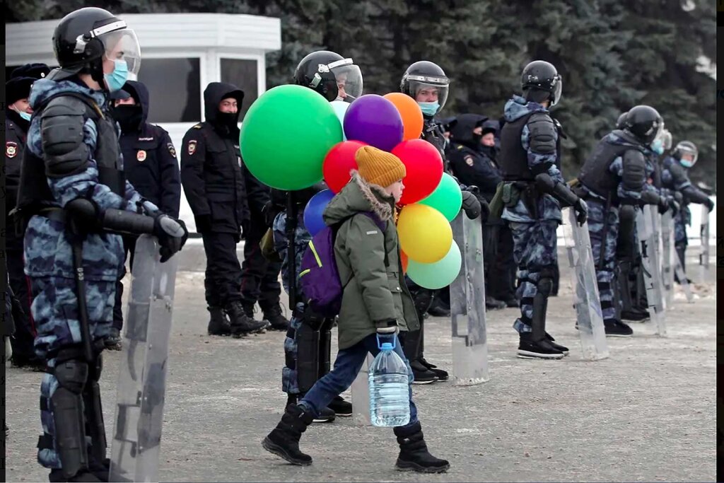 Demonstration für ein anderes Russland: Macht man es sich nicht zu einfach, vom bequemen Sessel aus zu kritisieren? Foto: Archiv