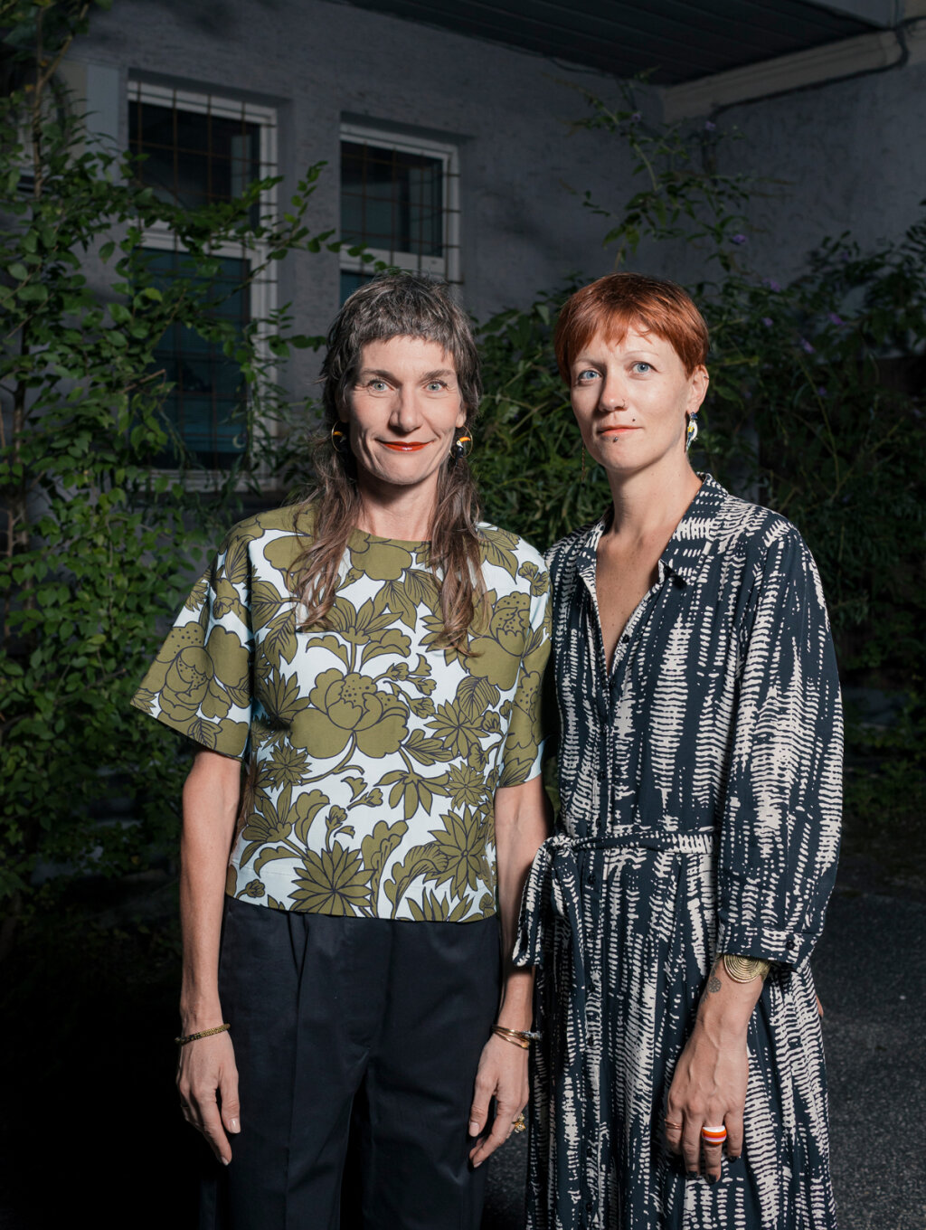 Der Vorstand von Transart besteht aus fünf Unternehmerinnen: Tanja Pichler (links) ist die Präsidentin des Vereins, Daniela Niederstätter die Vizepräsidentin. Foto: Tiberio Sorvillo