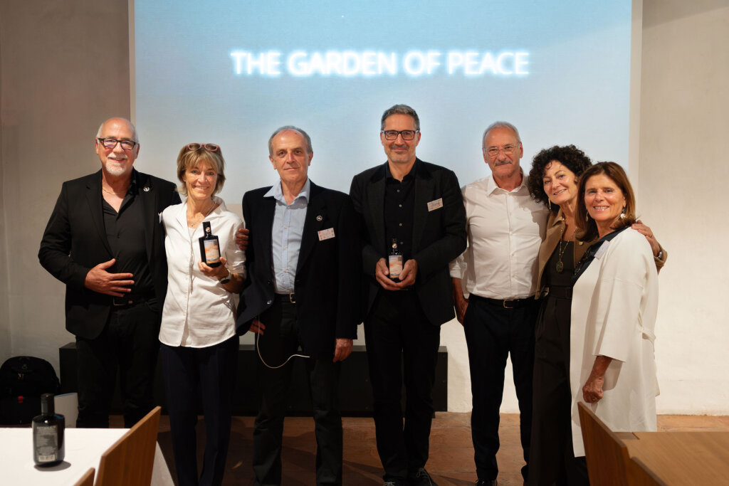 Francesco Serafini, Dietlinde „Diete“ Gummerer, Oriano Spadoni, Landeshauptmann Arno Kompatscher, Norbert Pernstich, Priska Pernstich und Christine Hell Foto: Erwin Flor