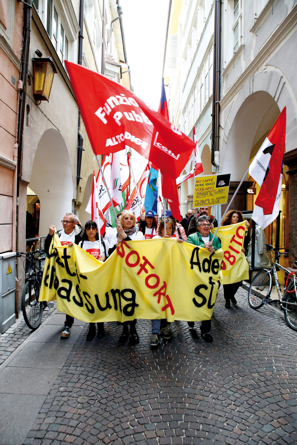 Protestierten im Frühjahr für eine höhere Entlohnung: Demo der Landesbediensteten. Foto: Alexander Alber