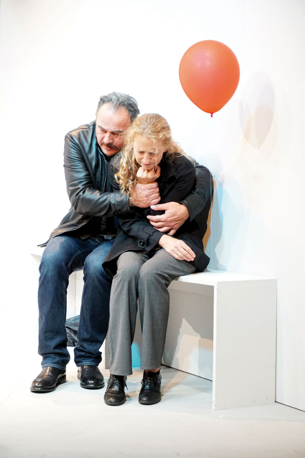 Thomas Dehler, Sarah Katthi: Aufarbeitung ihres Scheiterns. Foto: Klaus Gasperi