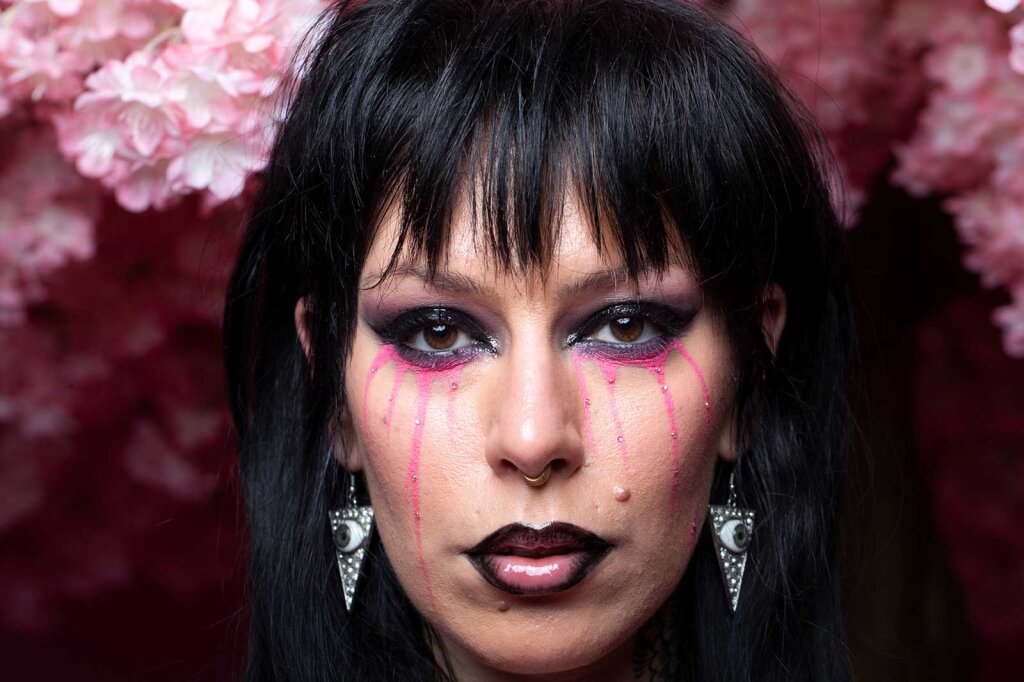 Sie hat sich in der Szene einen Namen gemacht: Melissa Righi möchte mit ihren außergewöhnlichen Make-ups auch die deutsche Fernsehsendung „Glow Up“ gewinnen. Foto: ZDF/Malorie Shmyr