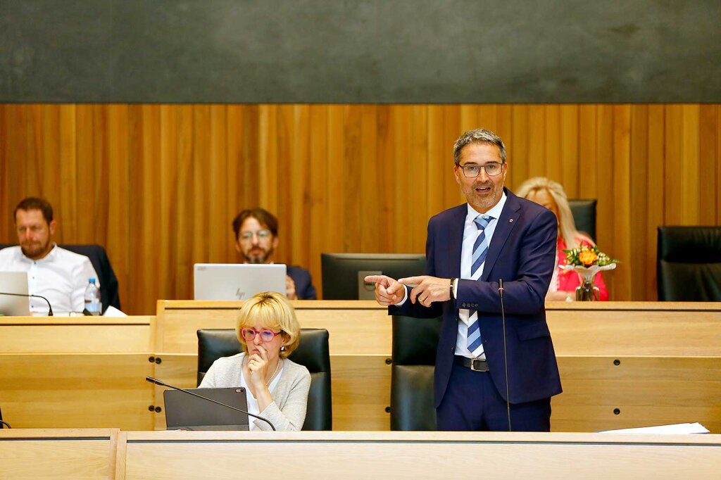 Arno Kompatscher und Waltraud Deeg: zwei Sturköpfe mit ausgeprägtem Selbstbewusstsein. Foto: Alexander Alber