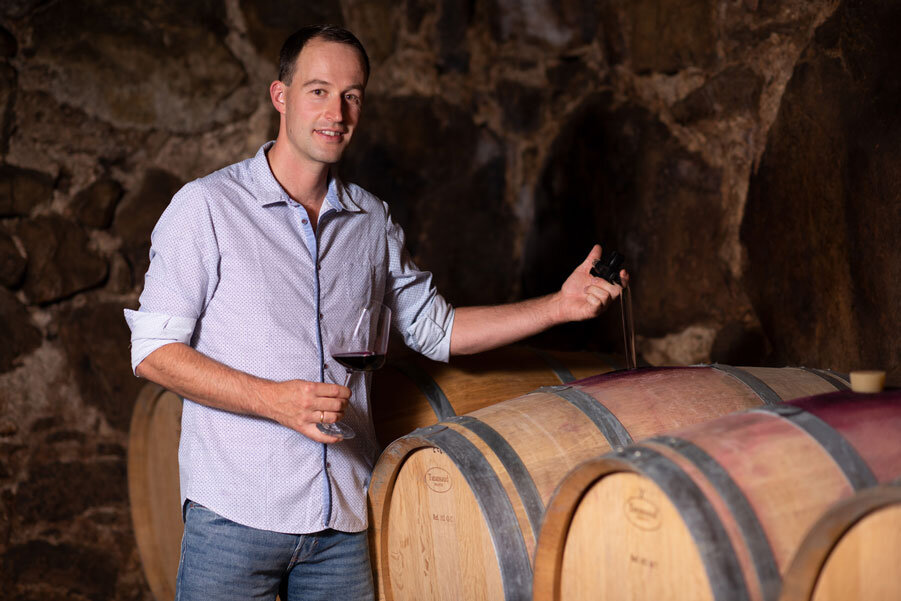 Weinmacher Luis Oberrauch: mit 13 den ersten Wein eingekellert. Foto: Peter Viehweider