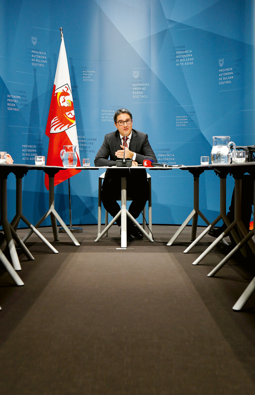 Landeshauptmann Arno Kompatscher ist schon per Definition seiner Stellenbeschreibung einflussreich. Er beeinflusst Südtirols Zukunft wie kein Zweiter. Foto: Alexander Alber