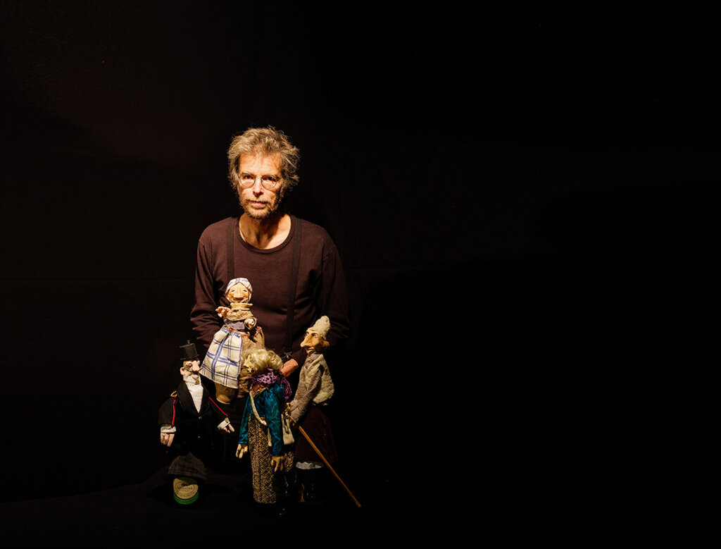 Gernot Nagelschmied und seine Puppen: „Es ist toll, wenn man innovativ sein kann.“ Foto: Ludwig Thalheimer