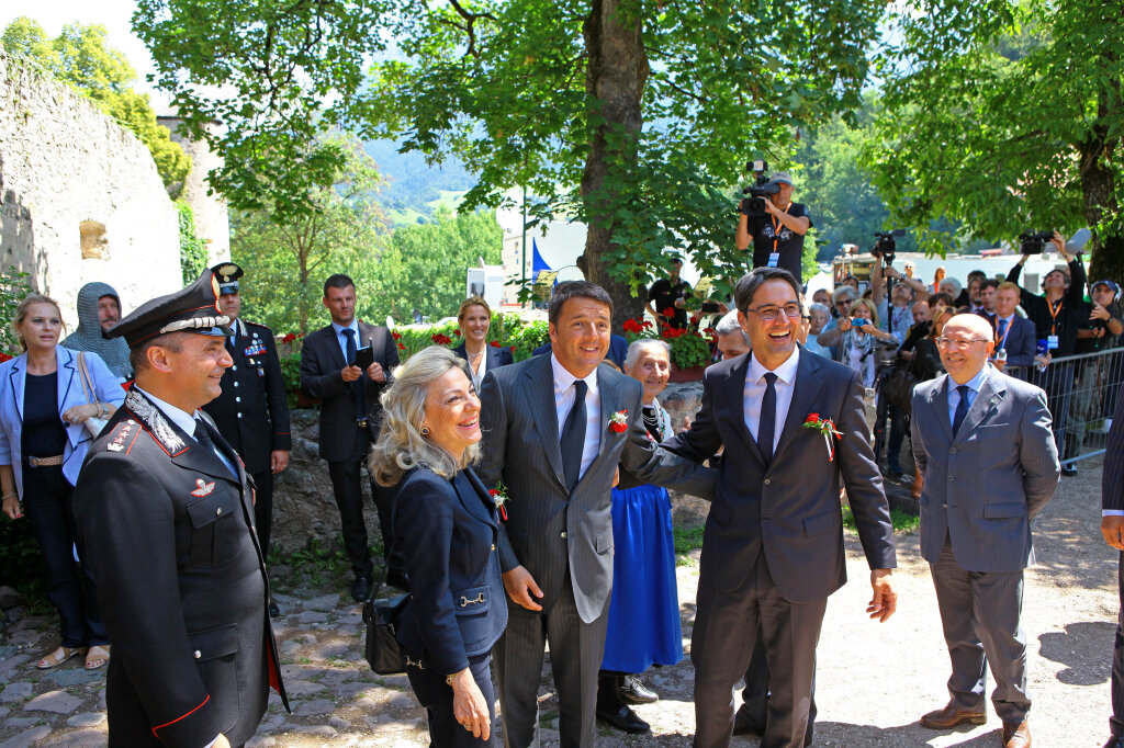 Braucht es einen Gleichklang zwischen Bozen und Rom, um die Autonomie zu stärken wie hier zwischen Arno Kompatscher und Ministerpräsident Matteo Renzi? „Die Autonomie hängt nicht von den gesamtstaatlichen Regierungen ab.“ Foto: Alexander Alber