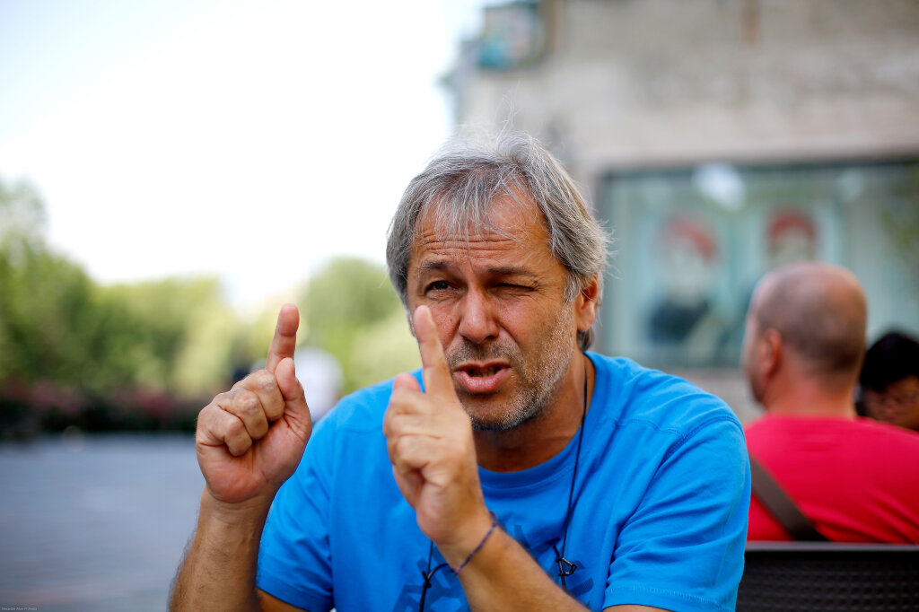 Hans Karl Peterlini ist Professor für Erziehungswissenschaften an der Universität Klagenfurt: „Missbrauch der Schule findet dort statt, wo man sie in den Dienst der Ethnisierung und Nationalisierung stellt.“ Foto: Alexander Alber
