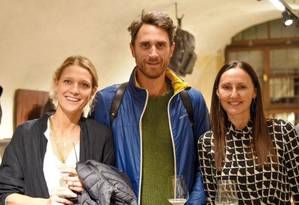Anna Lageder, Präsidentin des Verbandes der Apothekeninhaber, Matteo Paolo Bonvicini, Angelika Huber (Heartbeat). Foto: Rizzolli