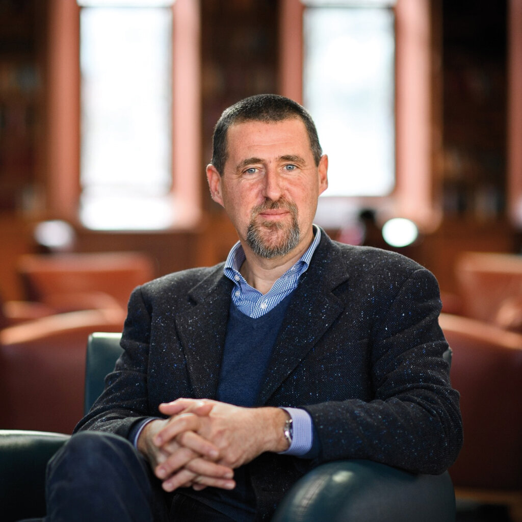 “Insegnare Dante negli Stati Uniti è stato liberatorio” (Simone Marchesi). A metà Dicembre in libreria: “A proposito di Dante. Cento passi nella Commedia.” Keller Editore 2020, pagg. 240, Euro 25. Foto: Keller Editore