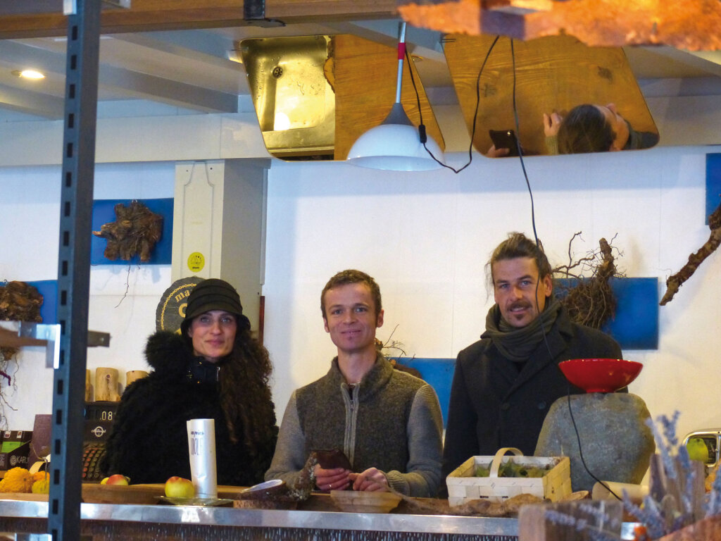 Wissen, was gut ist: Spitzenköche Herbert Hintner und Thorsten Probost (links, rechts). In der Mitte: Harald Gasser. Foto: Manna Organic